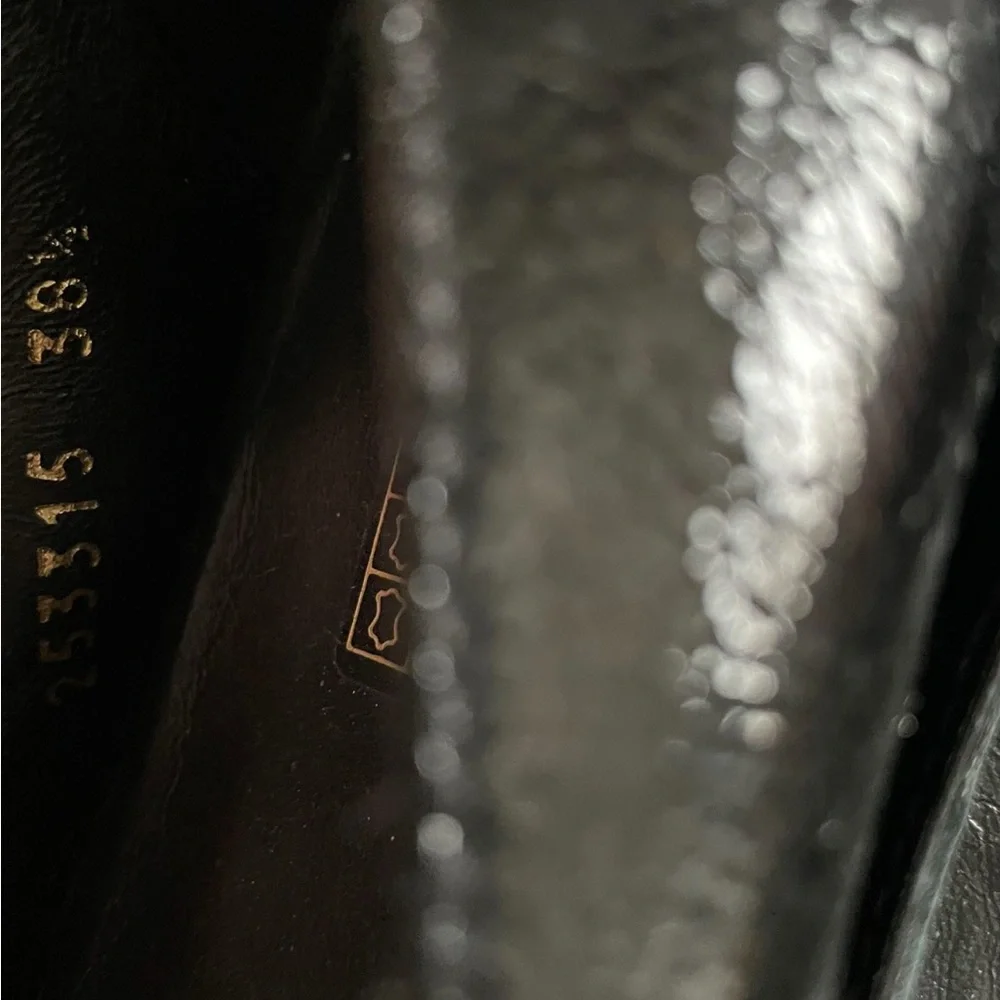 Gucci Black and Red Flats with Signature Stripes - Picture 3 of 3